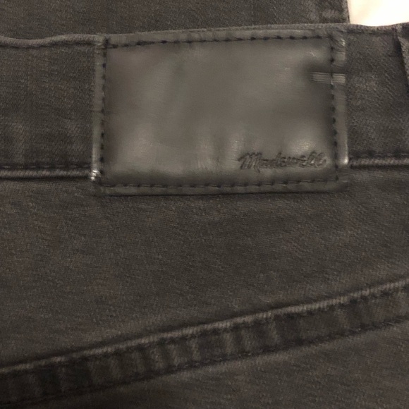 Madewell 10" High-Rise Yoke Detail Button Front Roadtripper Jeans - Picture 12 of 15